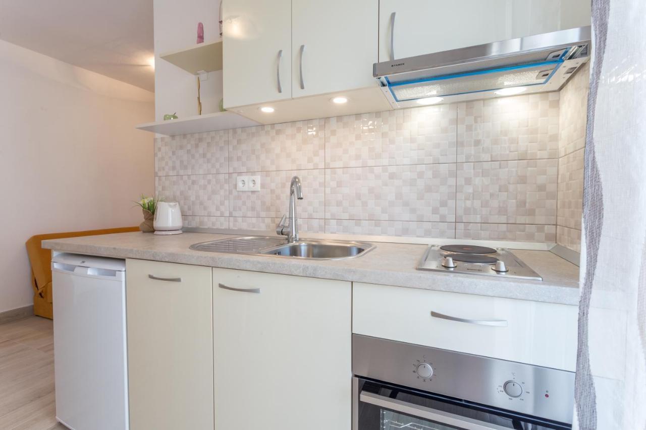 Apartments Sanja Хвар Екстер'єр фото