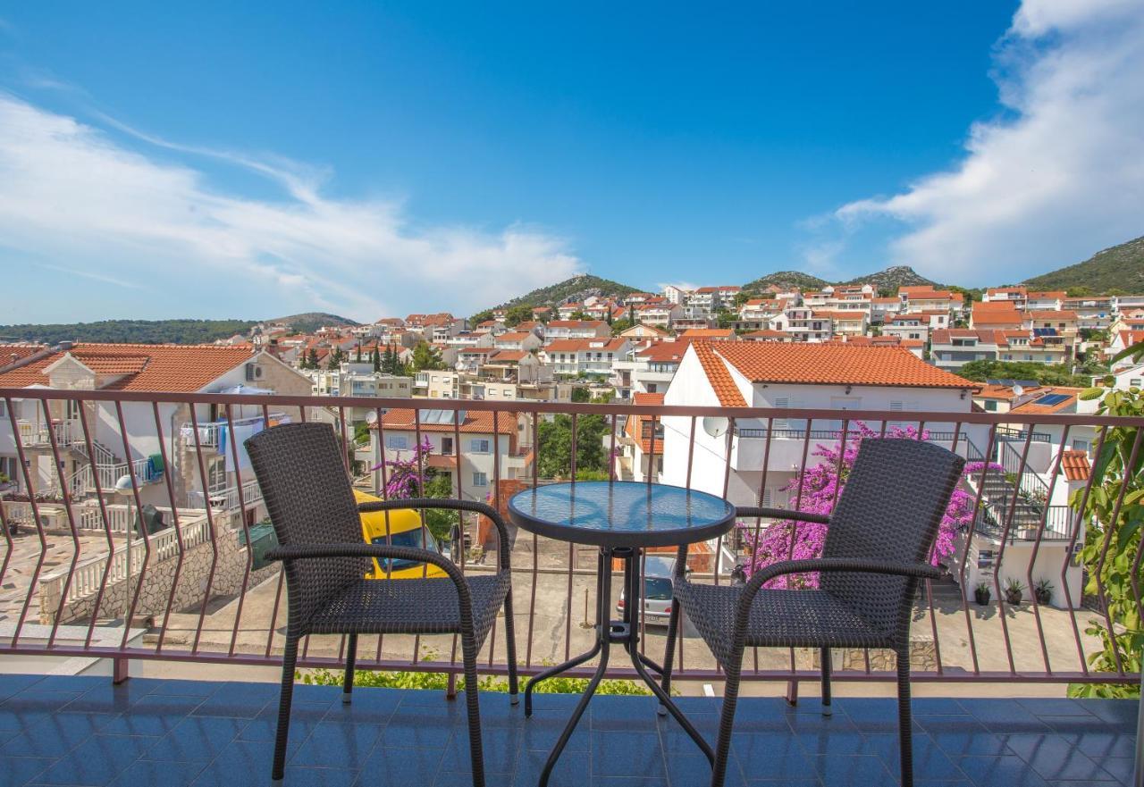 Apartments Sanja Хвар Екстер'єр фото