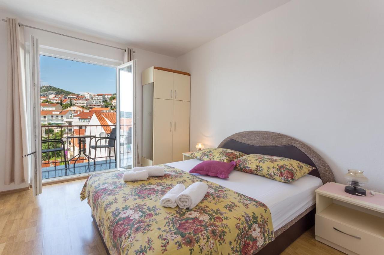 Apartments Sanja Хвар Екстер'єр фото