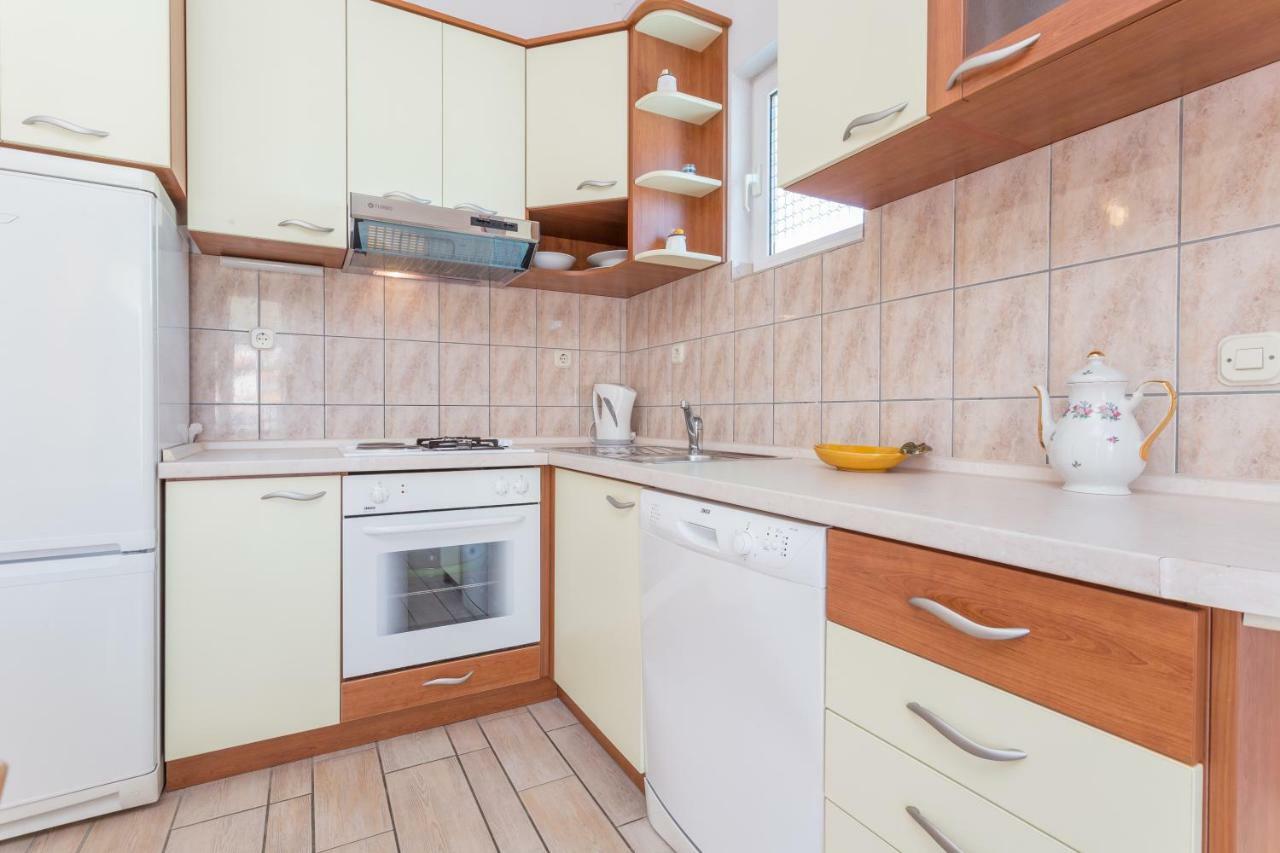 Apartments Sanja Хвар Екстер'єр фото