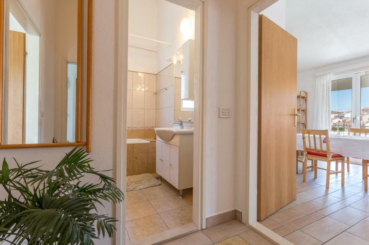 Apartments Sanja Хвар Екстер'єр фото