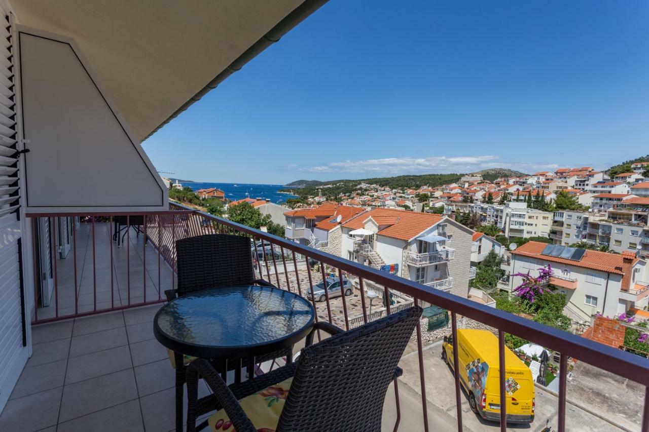 Apartments Sanja Хвар Екстер'єр фото