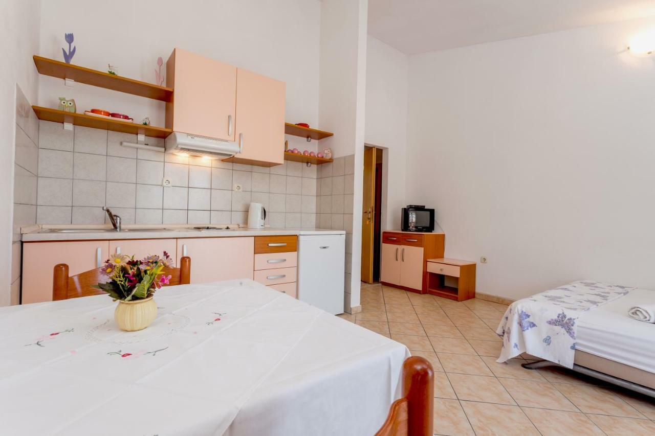 Apartments Sanja Хвар Екстер'єр фото