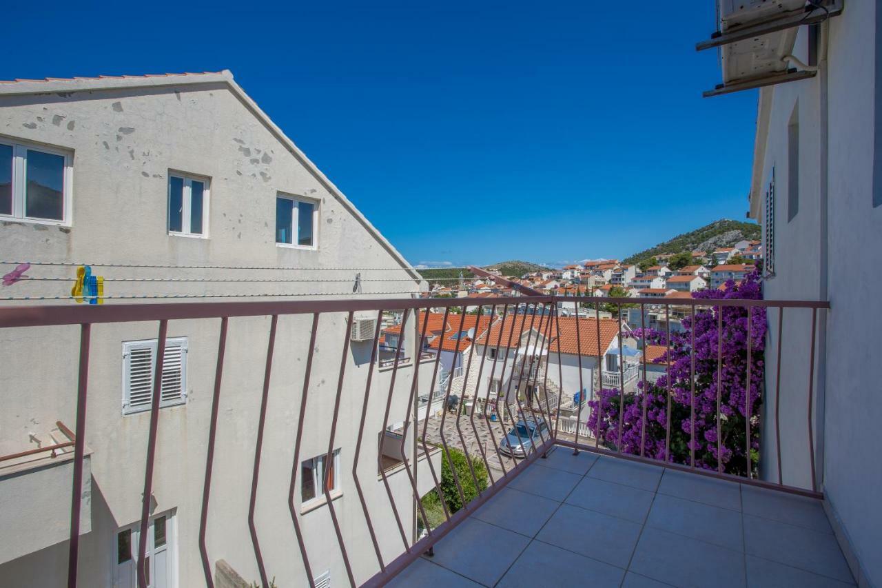 Apartments Sanja Хвар Екстер'єр фото