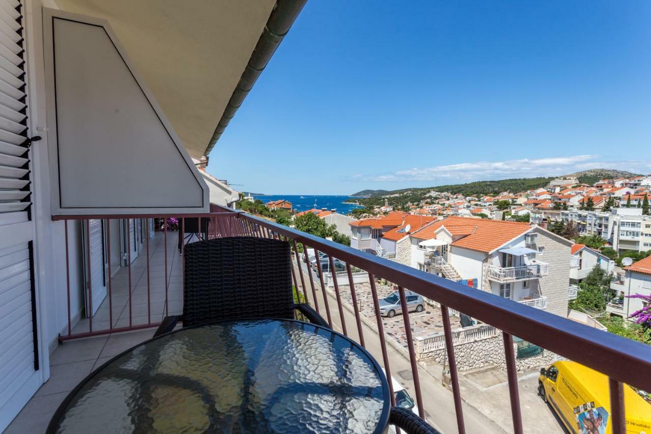 Apartments Sanja Хвар Екстер'єр фото