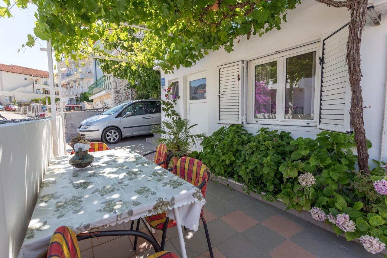 Apartments Sanja Хвар Екстер'єр фото