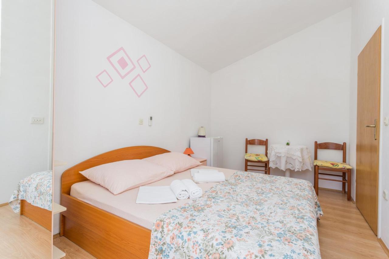 Apartments Sanja Хвар Екстер'єр фото